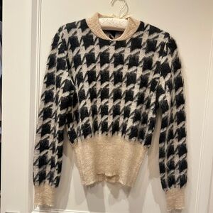 MaxMara Black and Cream Houndstooth Sweater